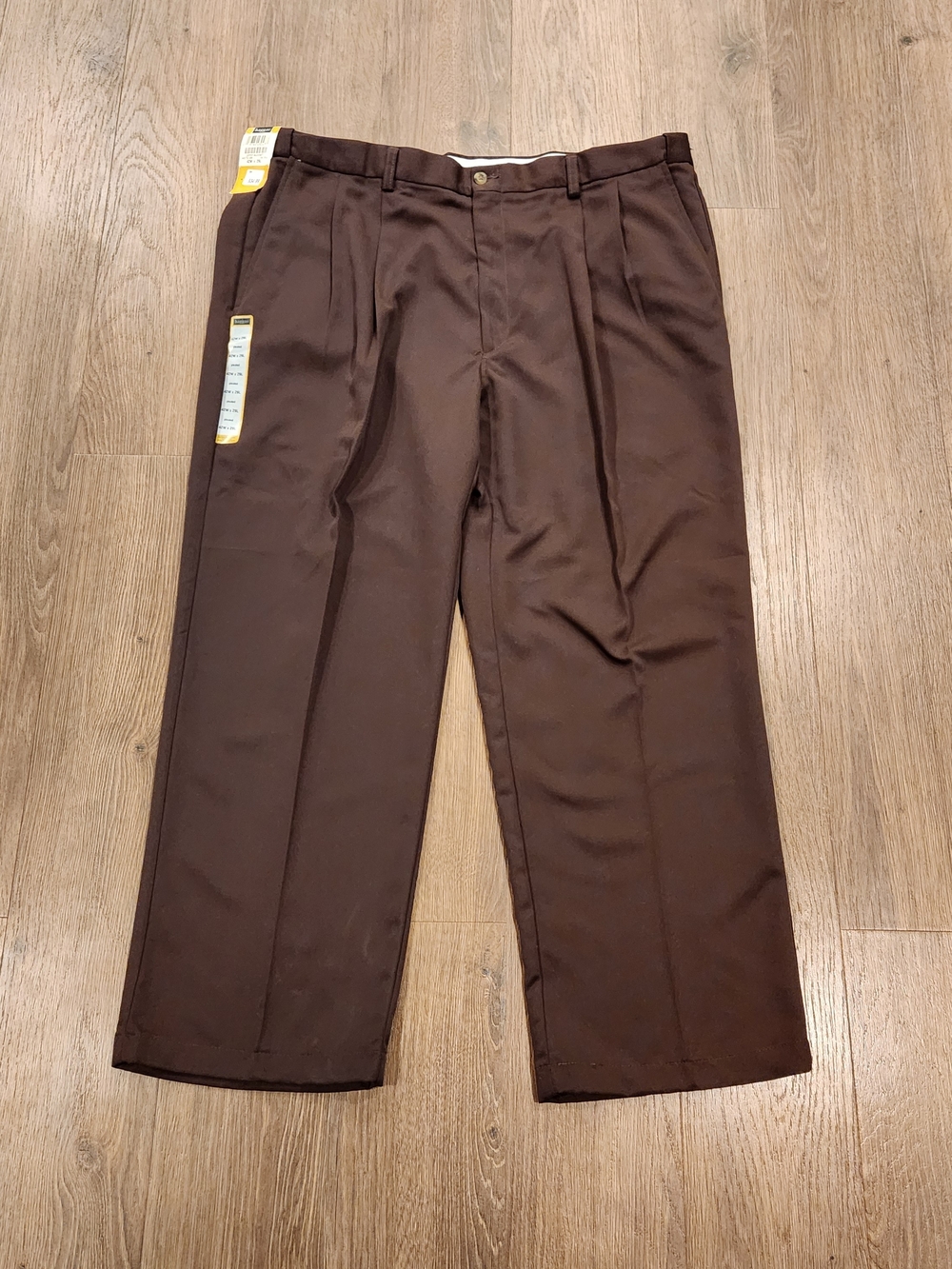 NWT Haggar Cool 18 Pro Brown Pleated Dress Pants 42x27 (Tagged 42x29)